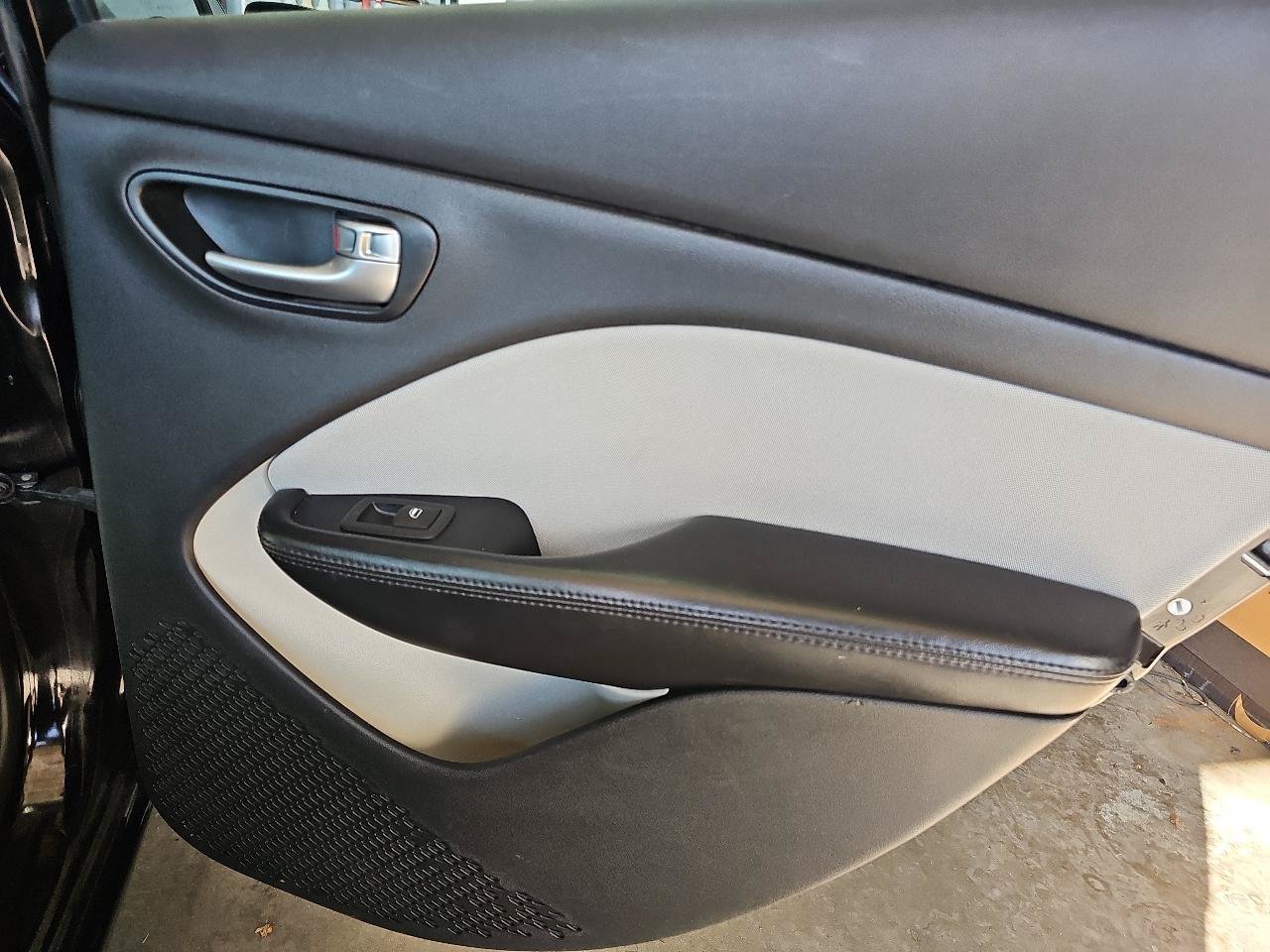 Used 2015 Dodge Dart SXT FWD image 14