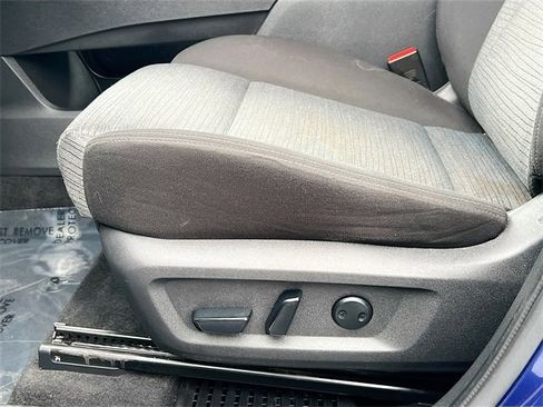 Used 2023 Nissan Rogue SV image 18