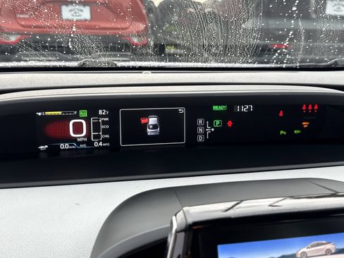 Used 2018 Toyota Prius Four Touring w/ Premium Convenience Package FWD image 29