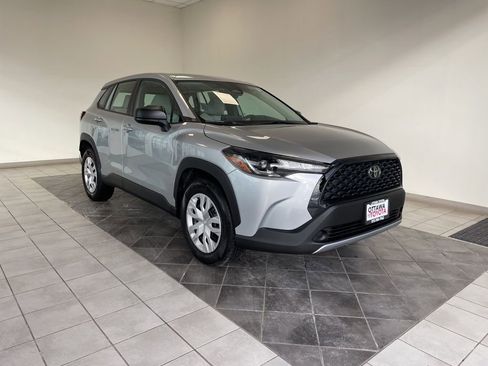 Used 2023 Toyota Corolla Cross L image 1