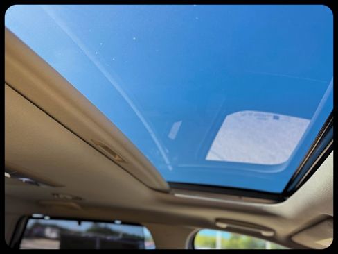 Used 2022 Kia Telluride EX w/ EX Premium Package image 15