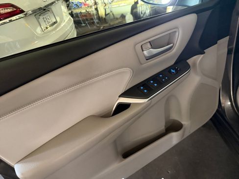 Certified 2017 Toyota Camry XLE FWD image 36