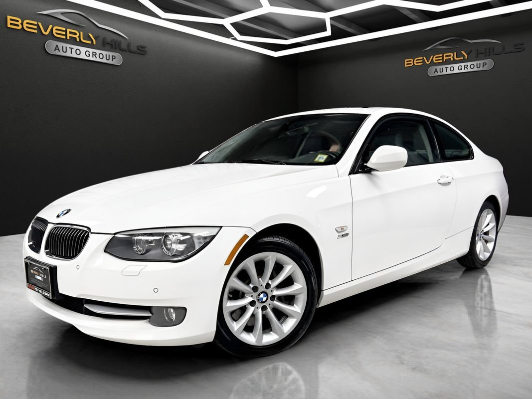 Used 2011 BMW 335i xDrive Coupe AWD/4WD image 1