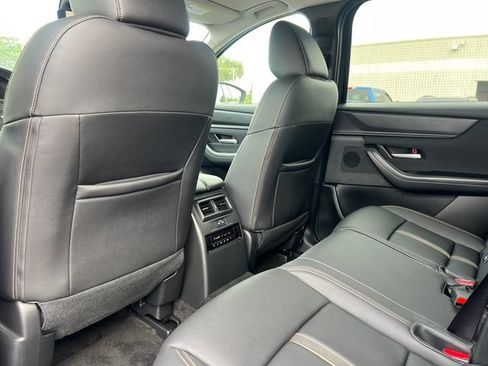 Used 2026 MAZDA CX-90 3.3 Turbo w/ Select Package AWD/4WD image 33