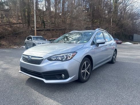 Used 2022 Subaru Impreza Premium image 3