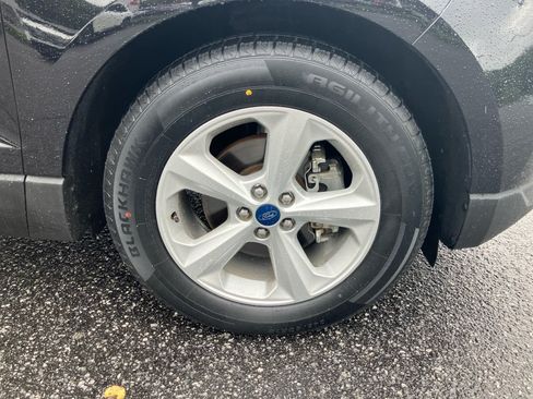 Used 2019 Ford Edge SE FWD image 29