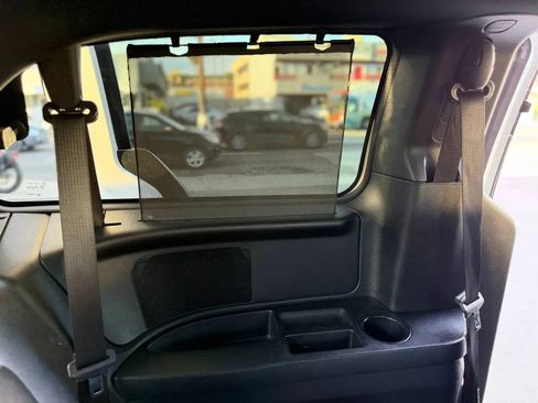 Used 2017 Dodge Grand Caravan GT image 28