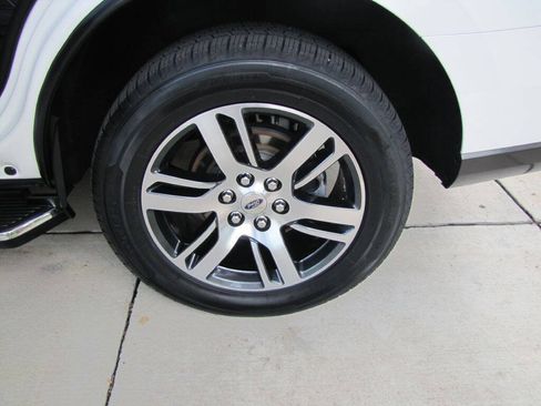 Used 2022 Ford Expedition XLT RWD image 33