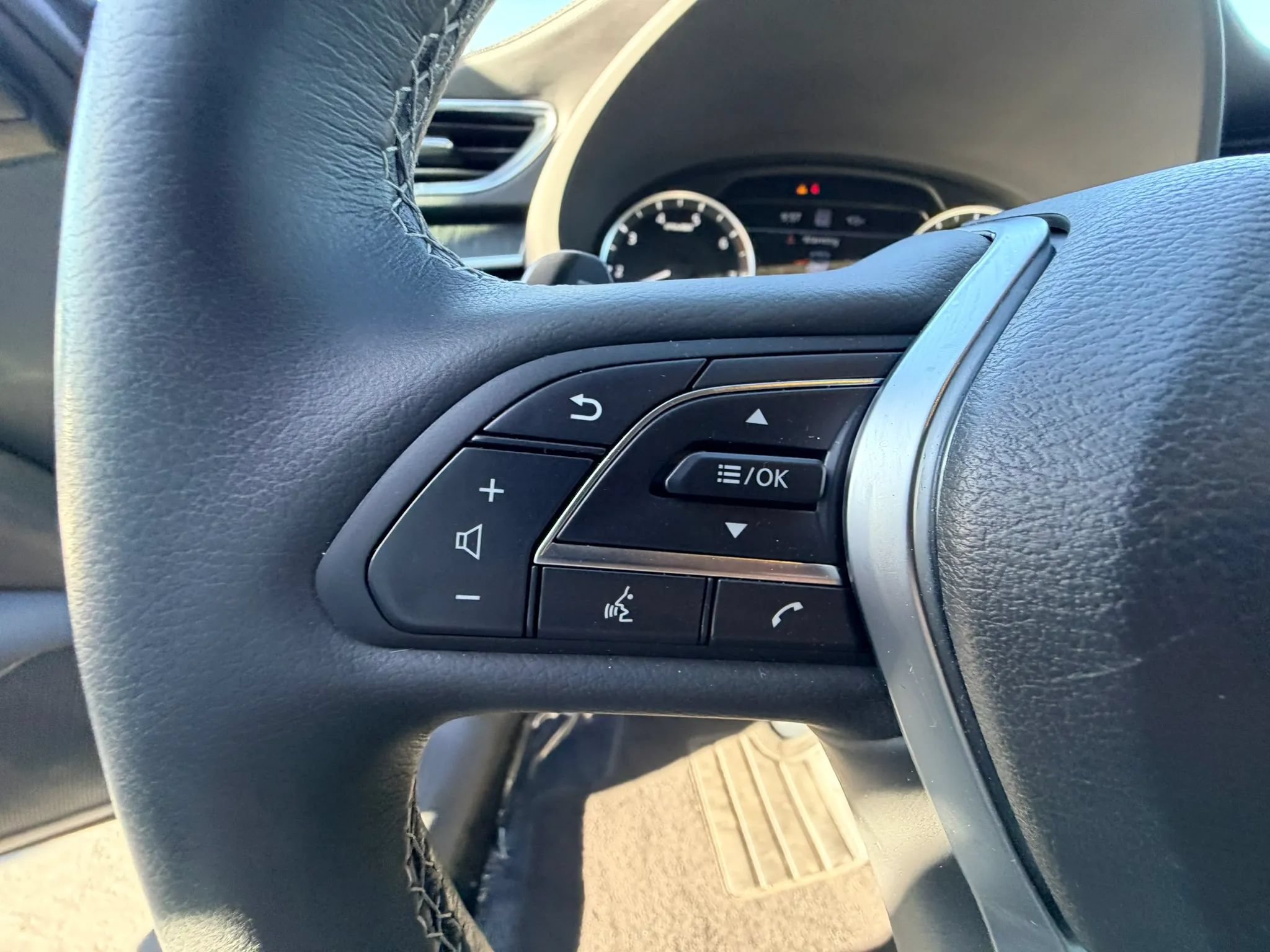 Used 2023 INFINITI QX55 Sensory w/ Lighting Package AWD/4WD image 12