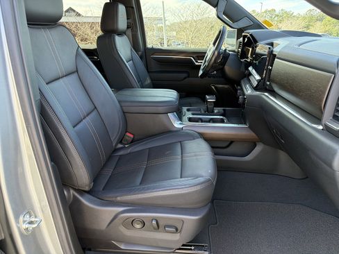 Used 2024 Chevrolet Silverado 1500 High Country w/ Technology Package image 14