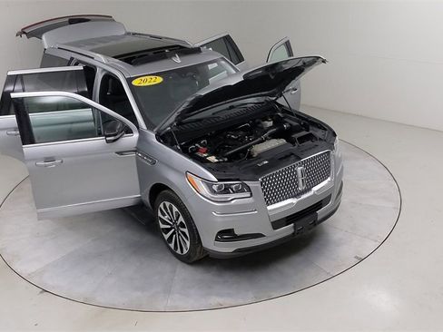 Used 2022 Lincoln Navigator Reserve image 50