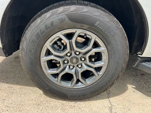 Used 2025 Ford Expedition Active AWD/4WD image 9