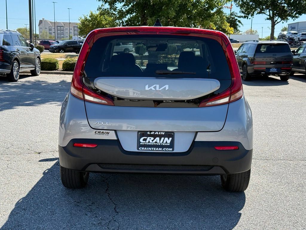 Used 2022 Kia Soul LX w/ Technology Package FWD image 6