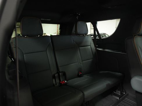 New 2026 GMC Yukon XL AT4 w/ AT4 Premium Plus Package AWD/4WD image 18