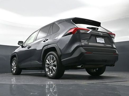 Used 2020 Toyota RAV4 XLE Premium image 37