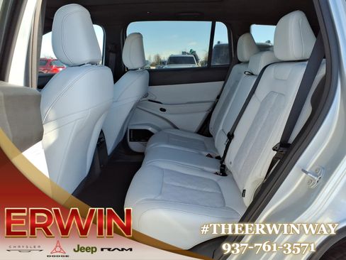 New 2026 Jeep Cherokee Overland w/ Trailer Tow Group image 15