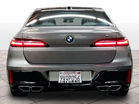 Certified 2025 BMW 760i xDrive AWD/4WD image 7