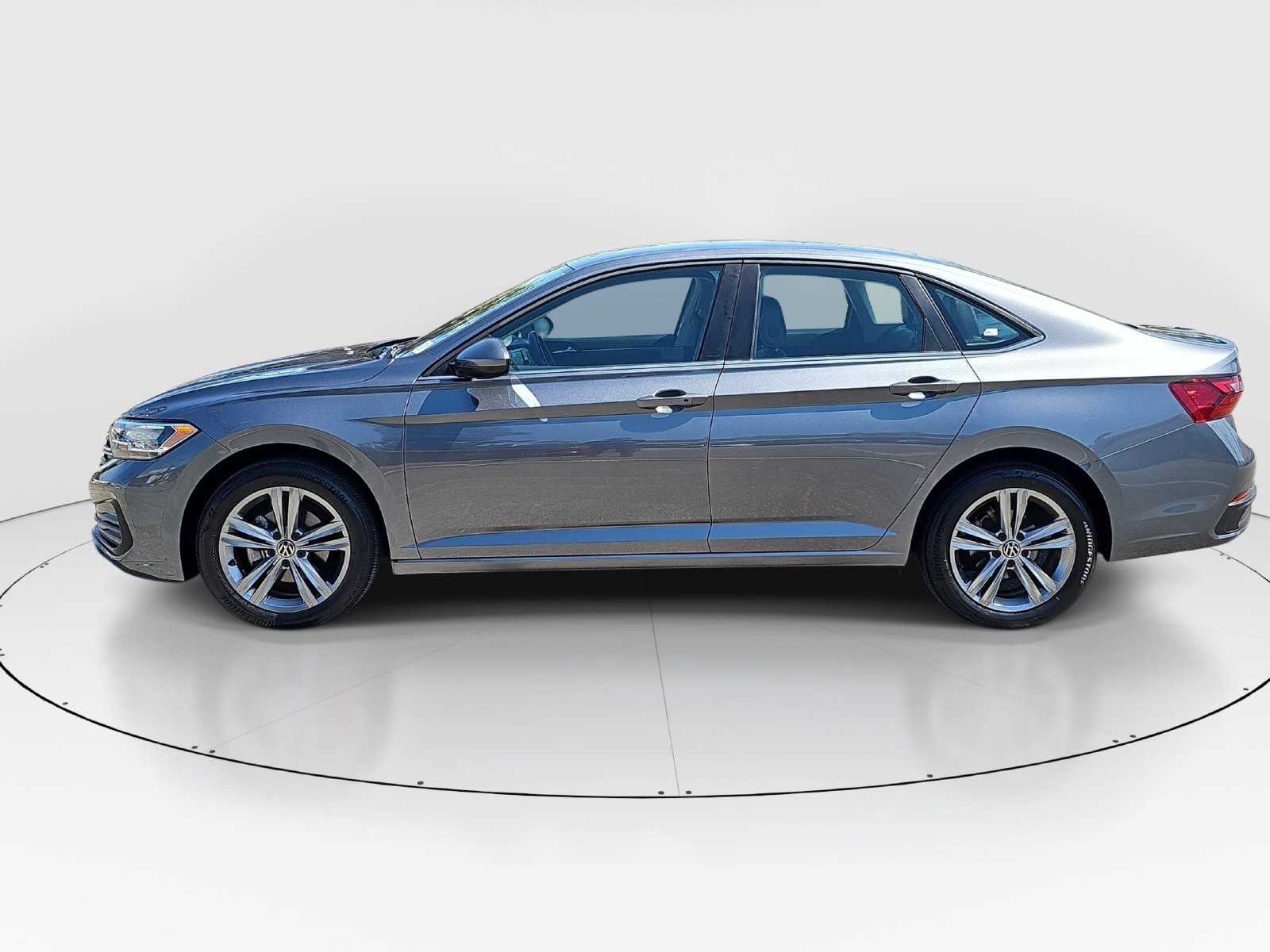 Used 2022 Volkswagen Jetta SE FWD image 8