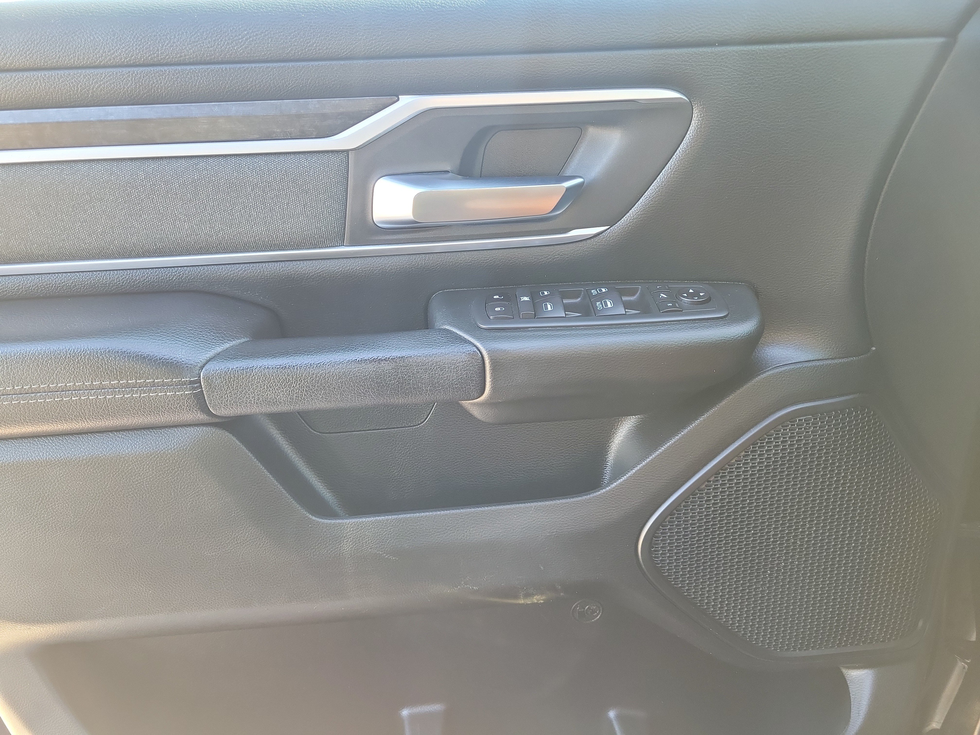 Used 2021 RAM 1500 Big Horn RWD image 31