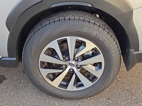 Certified 2025 Subaru Outback image 30