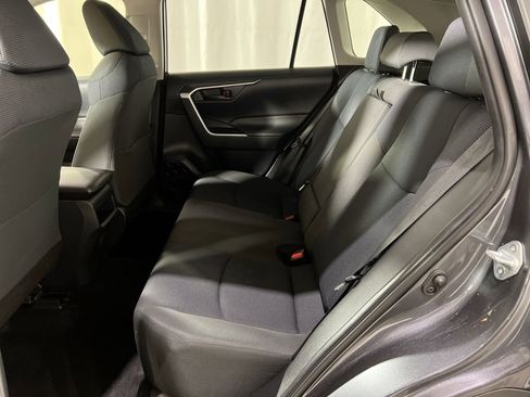 Used 2019 Toyota RAV4 LE image 24