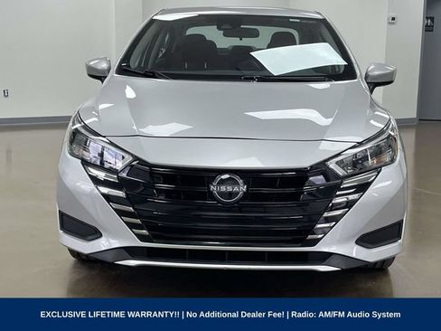 Used 2025 Nissan Versa SV FWD image 2