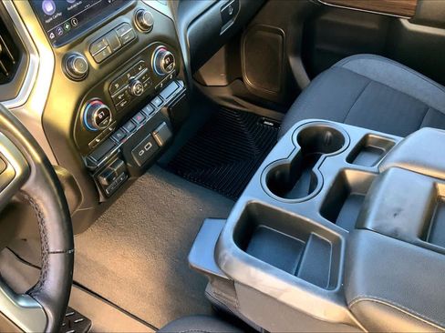 Used 2021 Chevrolet Silverado 1500 LT AWD/4WD image 17
