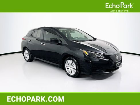 Used 2023 Nissan Leaf S image 1