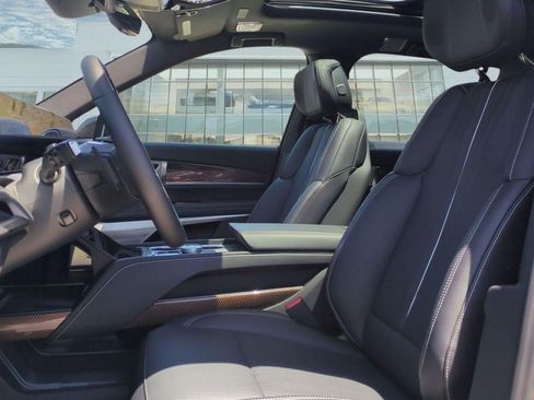 Certified 2026 Cadillac Vistiq Premium Luxury w/ LPO, Floor Liner Package AWD/4WD image 13