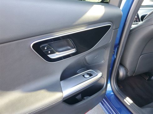 Used 2023 Mercedes-Benz C 300 Sedan image 17