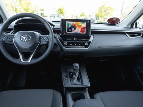 New 2026 Toyota Corolla Cross LE w/ Moonroof Package FWD image 13
