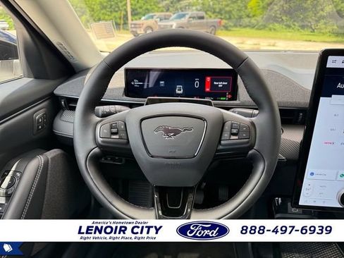 Used 2025 Ford Mustang Mach-E Premium AWD/4WD image 16