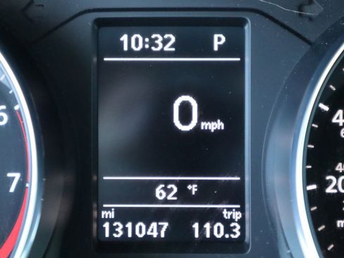 Used 2017 Volkswagen Passat 1.8T S FWD image 45