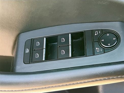 Used 2023 MAZDA MAZDA3 s image 20