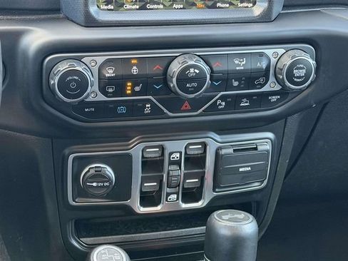 Used 2021 Jeep Wrangler Unlimited Sahara w/ Cold Weather Group image 10