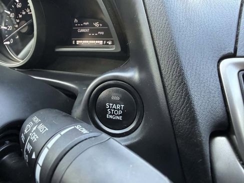 Used 2017 MAZDA MAZDA3 Sport image 20