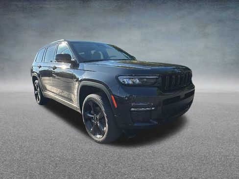Used 2024 Jeep Grand Cherokee L Limited w/ Luxury Tech Group II AWD/4WD image 3