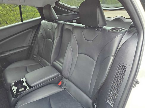 Used 2019 Toyota Prius Prime Premium FWD image 17