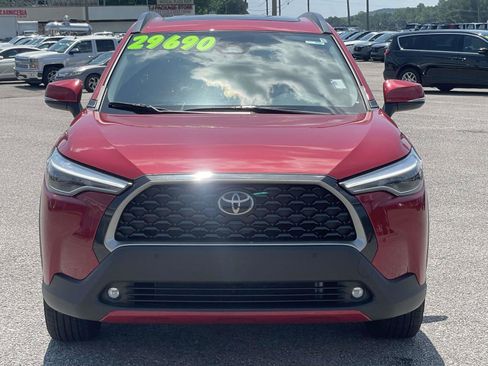 Used 2024 Toyota Corolla Cross XLE w/ Convenience Package FWD image 6