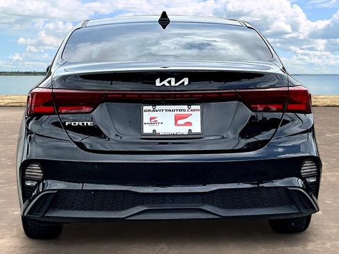 Used 2024 Kia Forte LXS FWD image 5