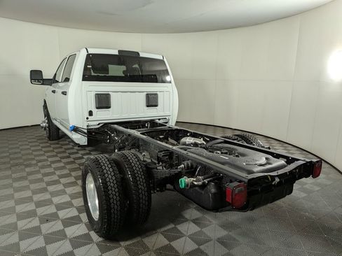 New 2025 RAM 3500 Tradesman w/ Chrome Appearance Group image 4