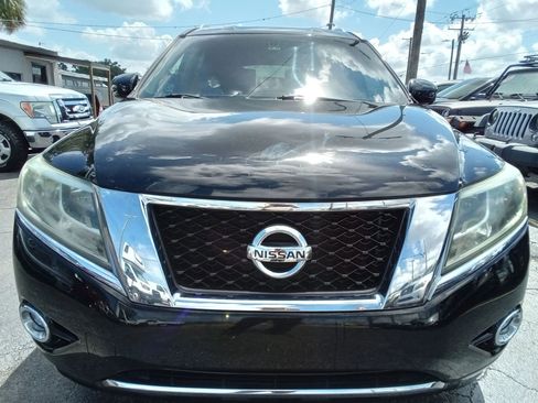 Used 2014 Nissan Pathfinder SL image 3