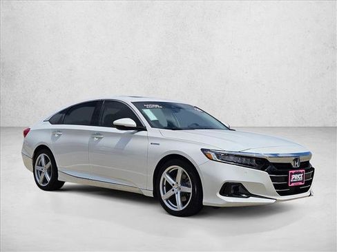 Used 2022 Honda Accord Touring image 3