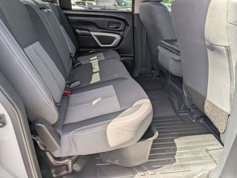 Used 2022 Nissan Titan SV RWD image 21