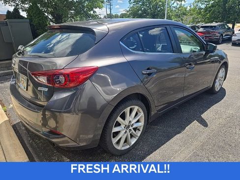 Used 2017 MAZDA MAZDA3 Touring FWD image 4