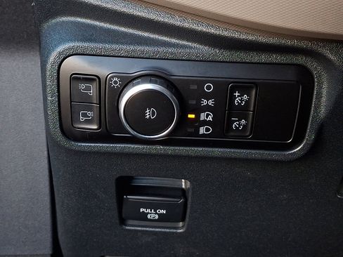 Used 2023 Ford Bronco Wildtrak image 27