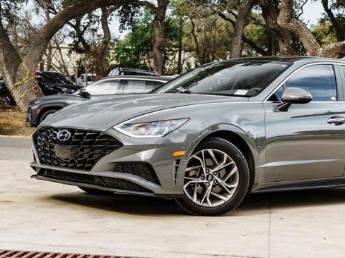 Used 2020 Hyundai Sonata SEL image 3