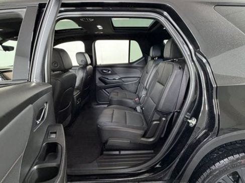 Used 2023 Chevrolet Traverse RS AWD/4WD image 9