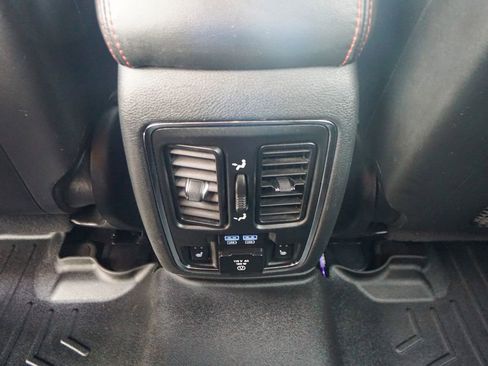 Used 2016 Dodge Durango R/T image 32