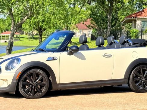 Used 2013 MINI Cooper S FWD image 3